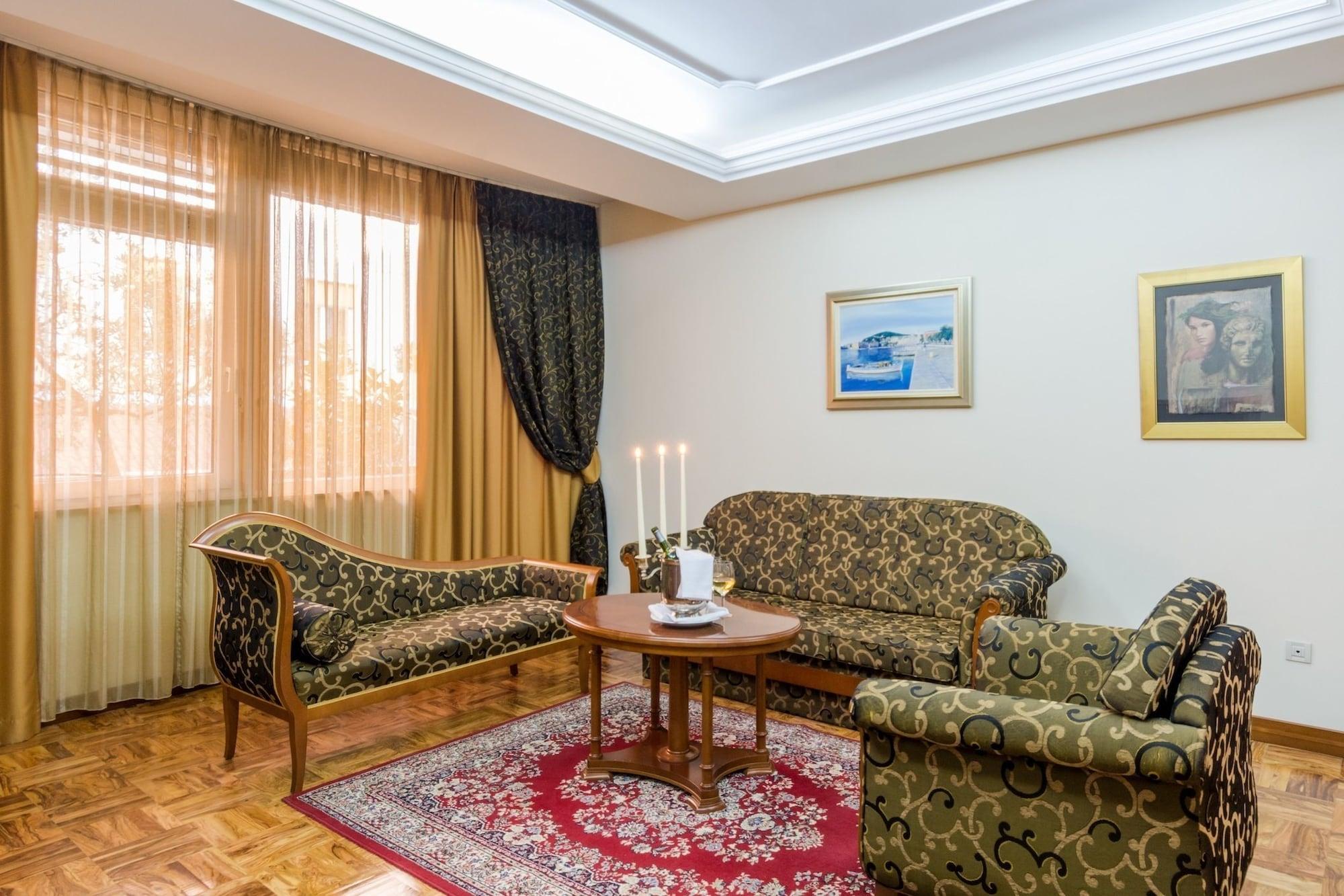 מלון ספליט Palazzo President מראה חיצוני תמונה